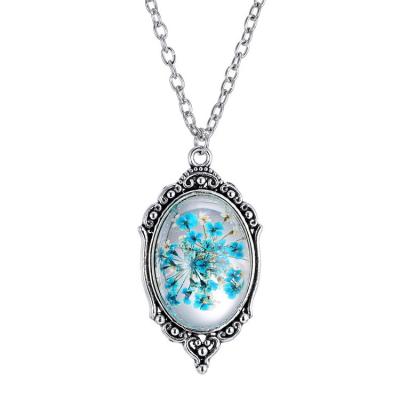 China Environmental Friendly Vintage Photo Frame Epoxy Factory Dried Flower Necklace Pendant Sweater Chain for sale