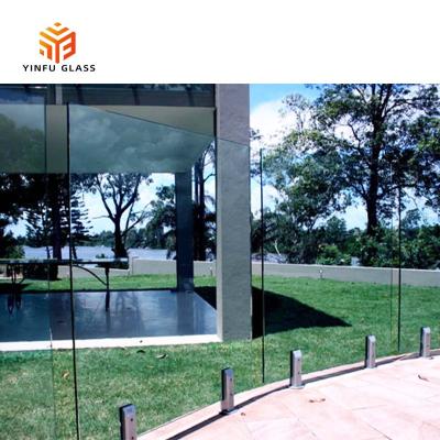 China High Quality Rooftop 12mm Glass Deck Fence Courtyard 8mm 10mm Glass Pool Fence Tempered for sale