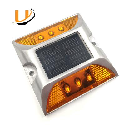 중국 Waterproof Ip68 Driveway Led Solar Dock Light Aluminum Raised Traffic Warning Guardrail Marker Road Stud Cat Eye Road Spike 판매용