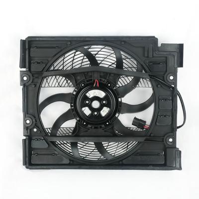 China Ventilador del radiador sin cepillo de 3 pernos para BMW 5 series E39 64546921395 64546921946 en venta