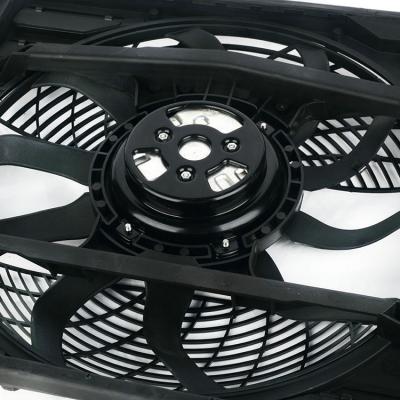 Chine Assemblée 2001-2003 de ventilateur de radiateur de la voiture E39 525i 528i 530i 540i M5 de BMW 64546921395 à vendre