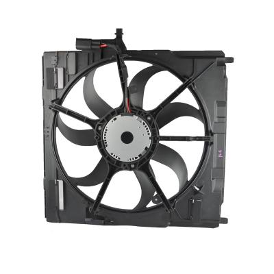 Chine Ventilateur 17428618241 de radiateur de moteur de voiture de BMW X5 E70 17428618240 3.0si 4.8i 600W à vendre