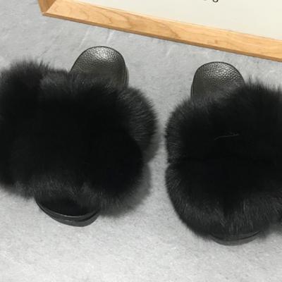 China Factory direct sales lightweight at low prices latest faux fur winter indoor slippers for sale