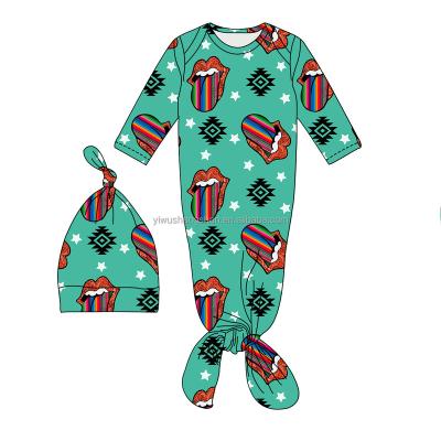 China Breathable Custom Newborn Infant Baby Sleeping Bags Turquoise Tongue Star Printed Baby Infant Sleeping Bags and Hats 2 Piece Suits for sale