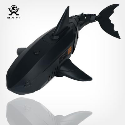 China 2.4g RC Hobby Shark Toys Electric Simulation Fish Remote Control Boat Toy Kids Electric Rc Shark For Swimming Pool Best Gift for sale