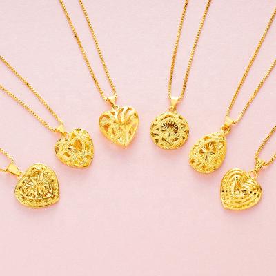 China CLASSIC Zhejiang Personalized Jewelry Dubai Copper Gold Plated Heart Shaped Pendant Custom Necklace For Women for sale