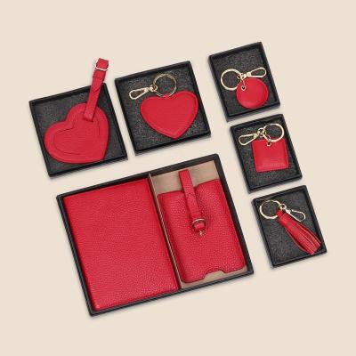 China RFID Blocking Protect Wholesale Fashion Promotion Gift With Leather Baggage Tag Custom Gift Box Logo Travel Passport Holder for sale