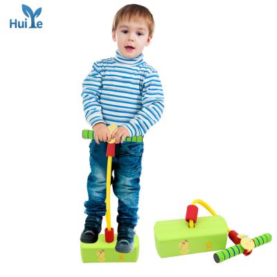 China Huiye Outdoor Sports Toys Pogo Jumping Kids Jumping Toys Makes Squeaky Noises Foaming Pogo Jumper For Kids 24*11.3*54.6CM for sale