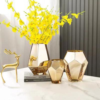 China Art Deco Luxury Gold Plated Round Vases Glass Holder Home Decor Desktop Glass Vase Hydroponic Flower Geometric Metal Frame Flower Vase for sale