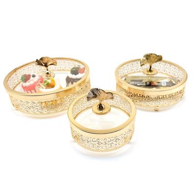 China Golden Candy Jar Wholesale New Luxury Gold Iron Cosmetic Containers Metal Cake Candy Jar With Glass Lid For Wedding Party for sale