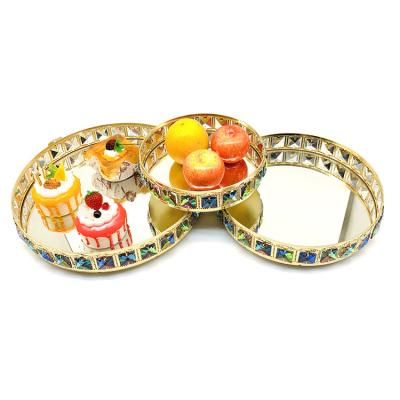 China Disposable Wholesale Round Candy Trays Iron Gold Art Metal Tray Plate Home Retro Luxury Cake Fruit Tray for sale