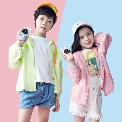 China 0.5w Children's Rechargeable Long Distance Communication Custom Mini Walkie Talkie Walkie Talkie For Children Monitoring for sale