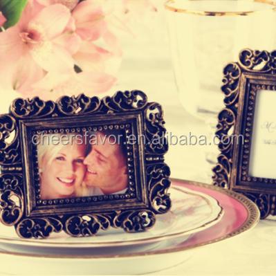 China Resin Wedding Favor Vintage Gold Place Saver And Picture Frame Place Card Holder for sale