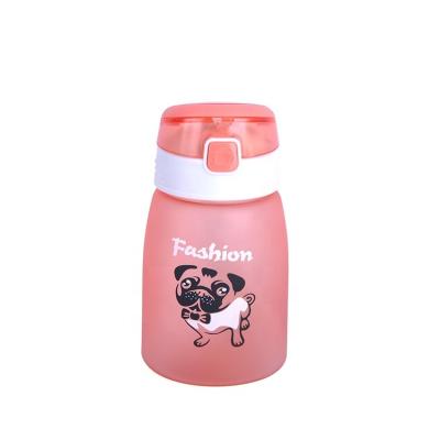 China Sustainable Newcomer With Bounce Lid And Straw Portable Plastic Tritan Kids Frosted Water Bottle for sale