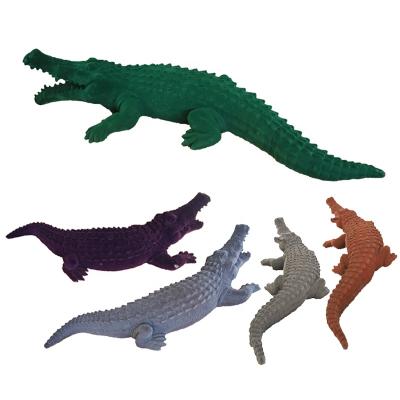 China Europe And USA Polyresin Resin Craft Home Decos Garden Animal Sculpture Ornaments Alligator Statue Polyresin Crocodile In Velvet Finish for sale