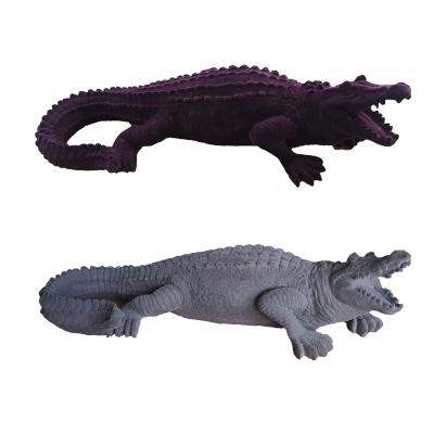 China Europe and USA Polyresin Resin Craft Home & Garden Decos Animal Sculpture Ornaments Alligator StatuePolyresin Crocodile in Velvet Finish for sale