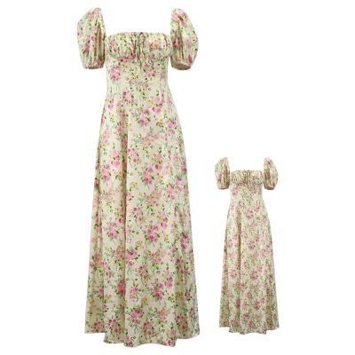 China Spring Anti-Static Clothes For Women Girls Dresses Floral Fabric Pleated Vintage Bodycon Maxi Dress Mom And Girl Matching Dresses for sale