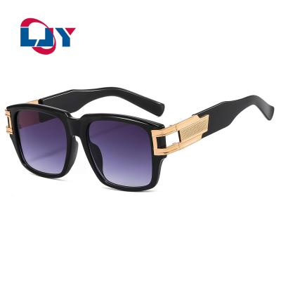 China New Big Fashion One Piece High Quality 2136 Oversized Sunglasses Women Black Shades Big Sun Glasses for sale