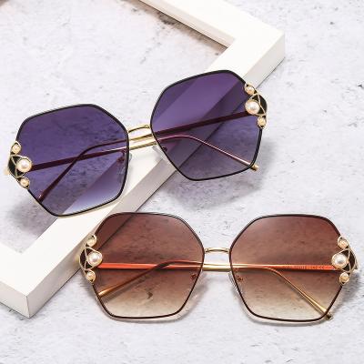 China High quality 6081 full frame metal ladies sunglasses fashion special top counter clear lenses color sunglasses for sale