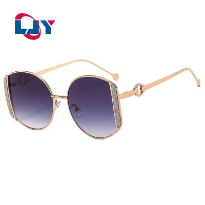 China High Quality 1900 Women Sunglasses Fashion Rimless 2022 Fashion Square Frame UV400 Glass Newest Big Shading Designer Sunglasses for sale