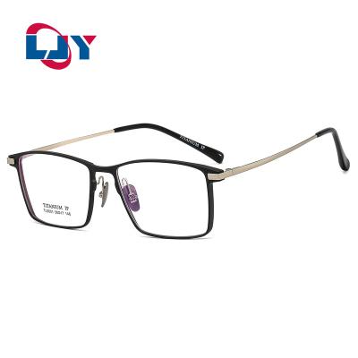 China 9001 Comfortable In Titanium Fashion Retro Reactive Stylish Eyewear Fashion Quality Ultralight Glasses Optical Frames Running for sale