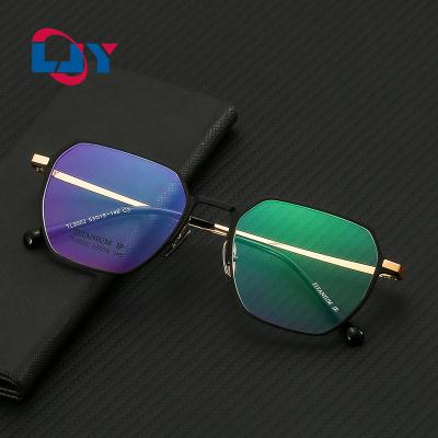 China 9002 New Comfortable Insist Personality Trending Glasses Frame Computer Anti-glare Gaming Blue Light Blocking Glasses for sale