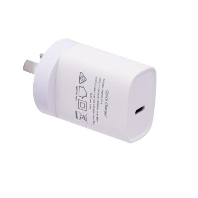 China Mobile Phone Wholesale USB Power Adapter Usb C Palladium Mobile Phone Usb C Fast Universal Wall Charger for sale