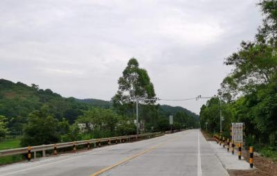 China la velocidad 0.5-105km/H pesa en el movimiento WIM Scales 8 carriles para la estación del peaje en venta