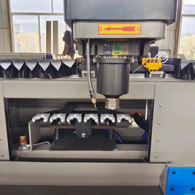 China Aluminum Profile Machining Centers Working With Lock Holes Water Slots Grooves Milling And Cutting The Profile End Face for sale