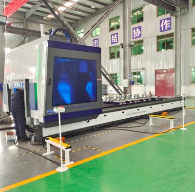 China Centro de funcionamiento de alta precisión del CNC de 5 AXIS para el perfil de aluminio industrial en venta