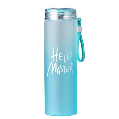 중국 Whosaler Promotion Gradient Color Frosted 500ml Custom logo Glass Water Bottles with lid 판매용