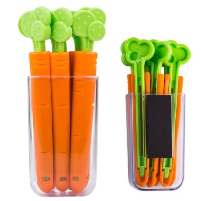 China 5 PCS Carrot shape PP plastic pet food bag clips seal pour food bread bag clip snack sealing clip With magnetic storage box Te koop