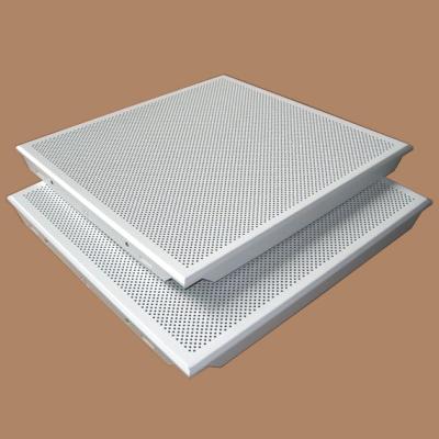 China Perforierte Aluminiumdeckenplatten 300x300mm Fliesen für Deckendekoration zu verkaufen