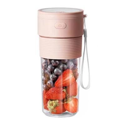 China With Border Electric USB Rechargeable 300ML Portable Fruit Blender Fruit Juicer Mini Portable Juicer Machine for sale