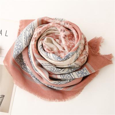 China Luxury Printed Beautiful Color Hijabs New Style European American Geometry Scarf Luxury Printed Female Muslim Square Wraps for sale