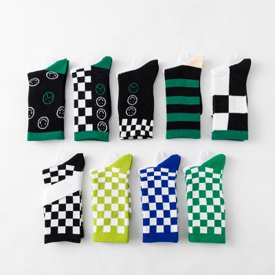 China Breathable New Arrival Chinese Hot Cheap Fashion Factory Design Womens Socks Men Crew Korean Socks for sale