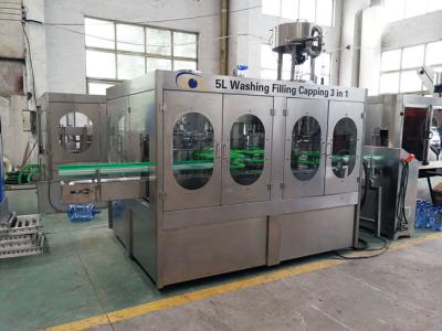 China De roterende Machine van het Type Automatische Flessenvullen Geen Lekkage 1000 de Capaciteit van BPH 5L Te koop