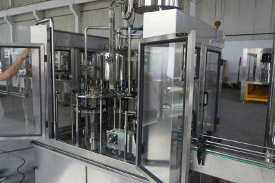 Chine Machine de remplissage de bouteilles en verre/ANIMAL FAMILIER pour l'huile de tournesol, ligne 10000 BPH de suffisance d'huile à vendre