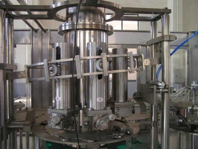 China Glashaustier-Flaschen-Füllmaschine 4 in 1 automatisches Getränk-Flaschenabfüllmaschine zu verkaufen