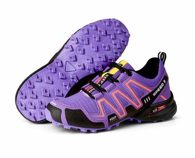 China Trend 2021 fashion spring and outdoor sports breathable running shoes of the new autumn running shoes cross-country lightweight women's running shoes for sale