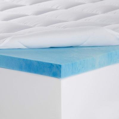 China Foldable Airflow Design 1.5 Inch Swirl Pad Gel Memory Foam Cooling Mattress Cover Topper for sale