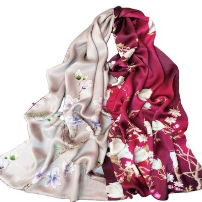 China Factory direct sales fashion design 100% 170*53cm luxury soft elegant Chinese lady ab silk face buttoned towel Christmas gift factory direct sales small for sale