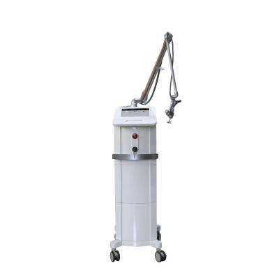 China 40w 60W Fractionele CO2 lasermachine voor het verwijderen van rimpels Stretch Mark Scar Removal Tightening Te koop