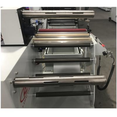 China Garment Shops Automatic Roll Feeding Machine For Screen Printing Machine for sale