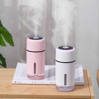 China Hot Sale Car Products Mini Ultrasonic Atomizer USB Air Humidifier for Hotel Car Home School for sale