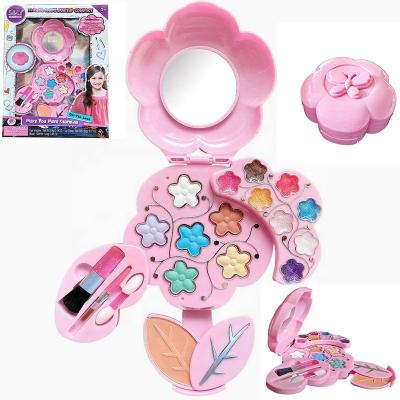 China Adorable flower shape makeup kit for little girl 22.3*29.5*4.5cm for sale