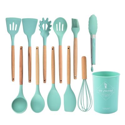 China Factory Direct Sale Sustainable Green Silicone Brush Kitchenware Cooking Set With Wooden Handle for sale