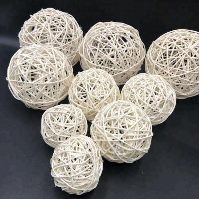 China Wedding Natural Color Rattan Handmade Ball For Christmas Decoration for sale