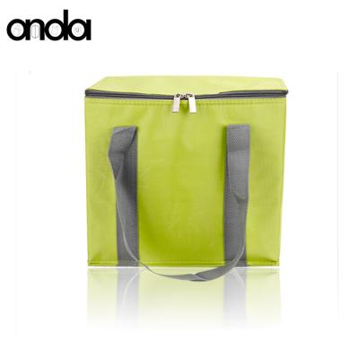 China Waterproof Thermal Insulated Cheap Large Portable Cooler Bags for sale