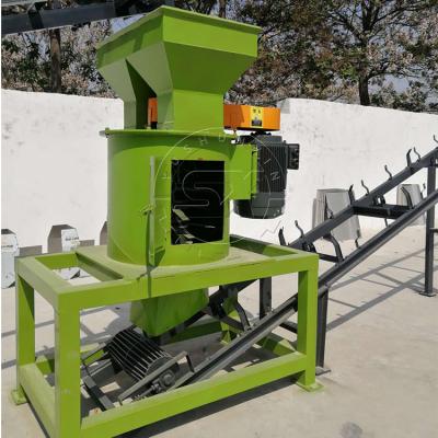 China New type vertical crusher be used for fertilizer production line to make the materials more thin for sale